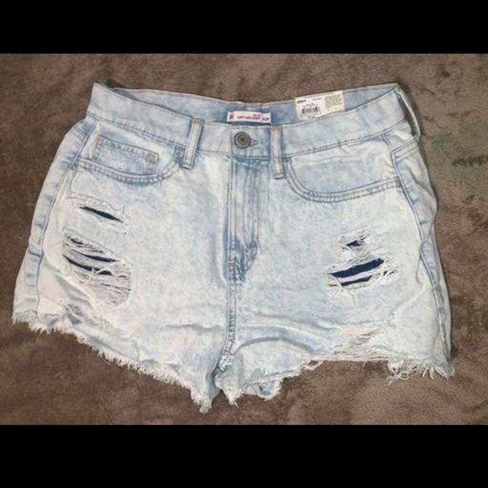 Blue jean shorts, not too much stretch. Never worn, brand new!